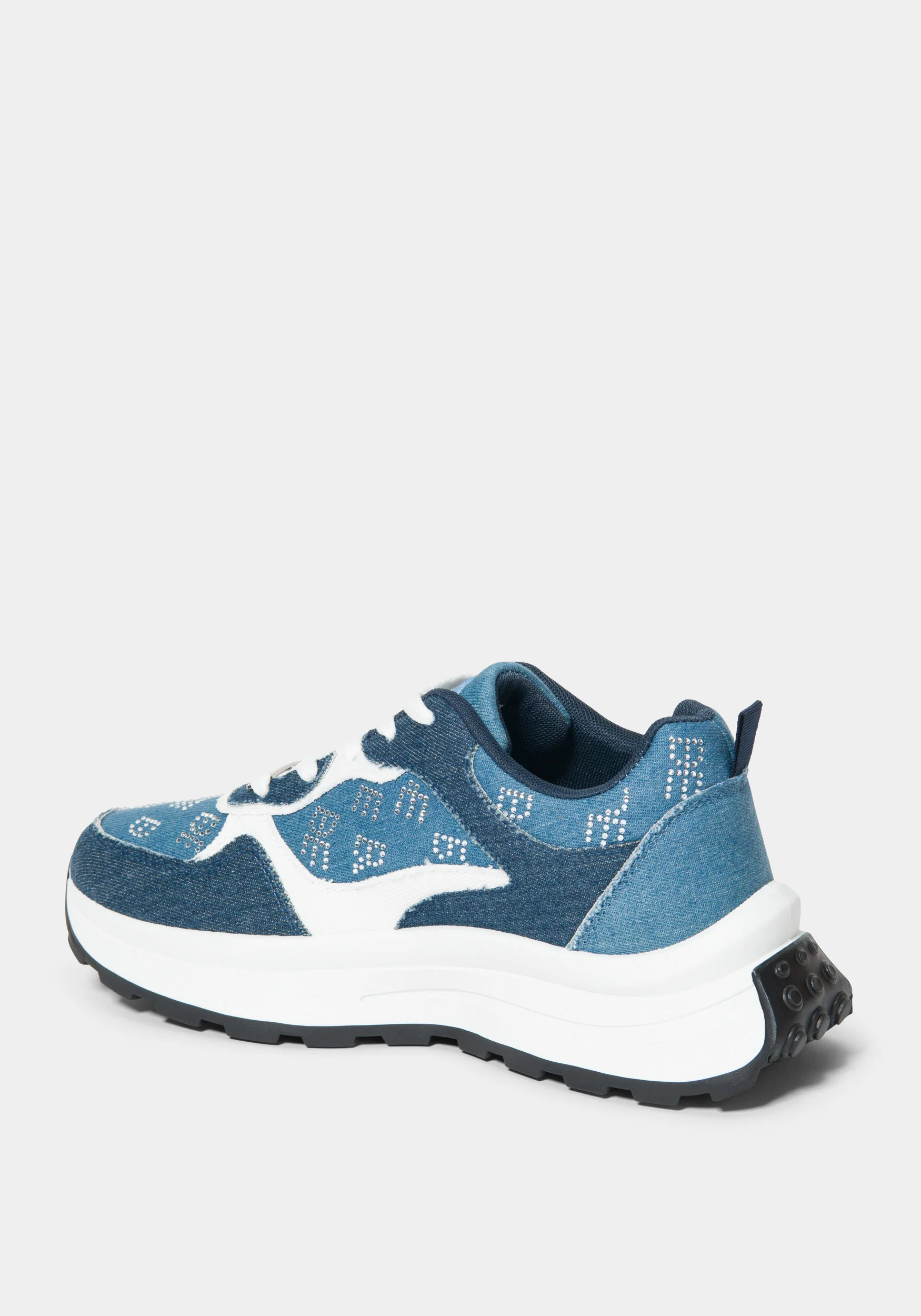 10416-caia-sneaker-3.webp Caia Sneaker