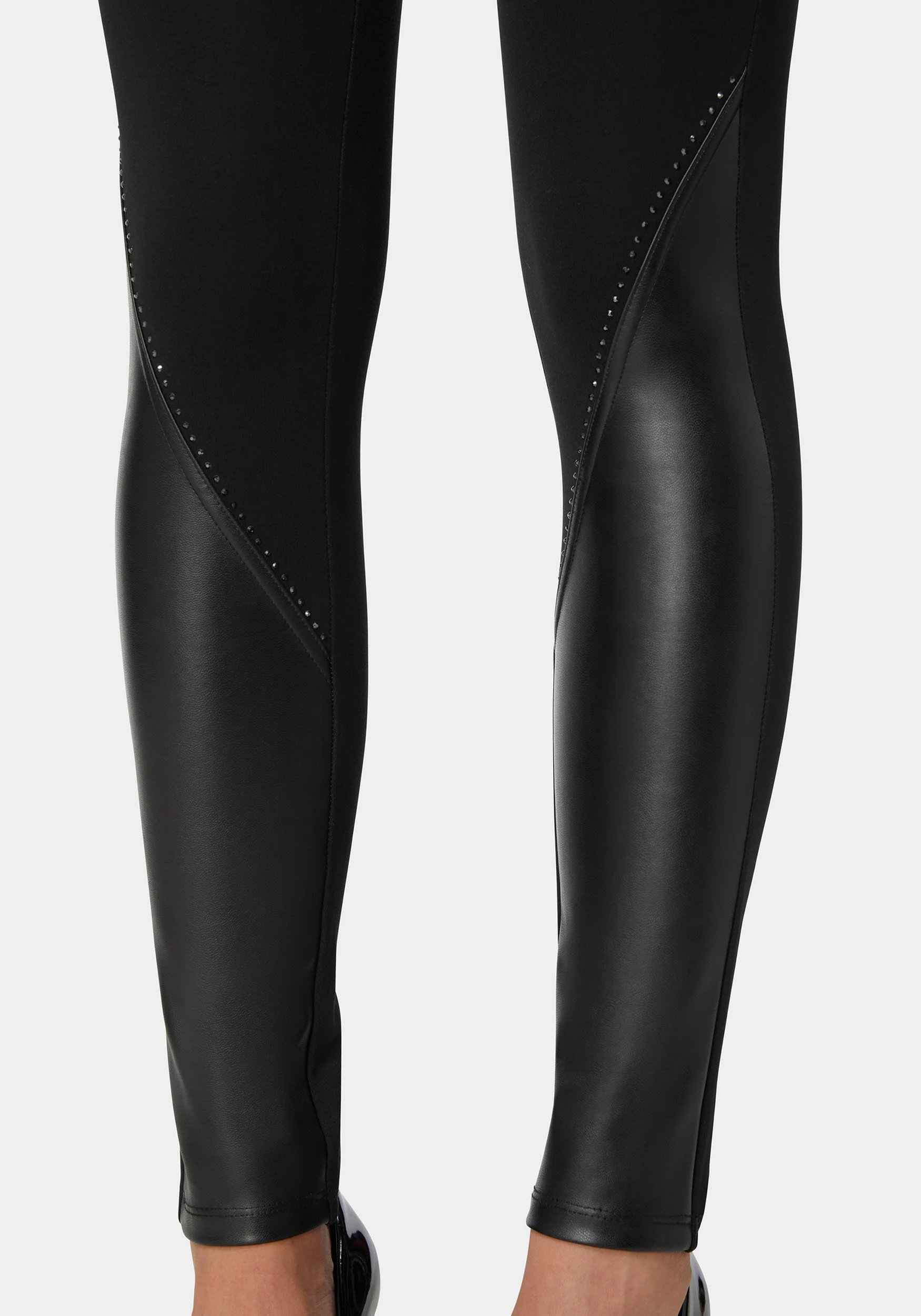 15661-high-waist-stud-details-vegan-leather-insert-pdr-legging-4.webp High Waist Stud Details Vegan Leather Insert Pdr Legging