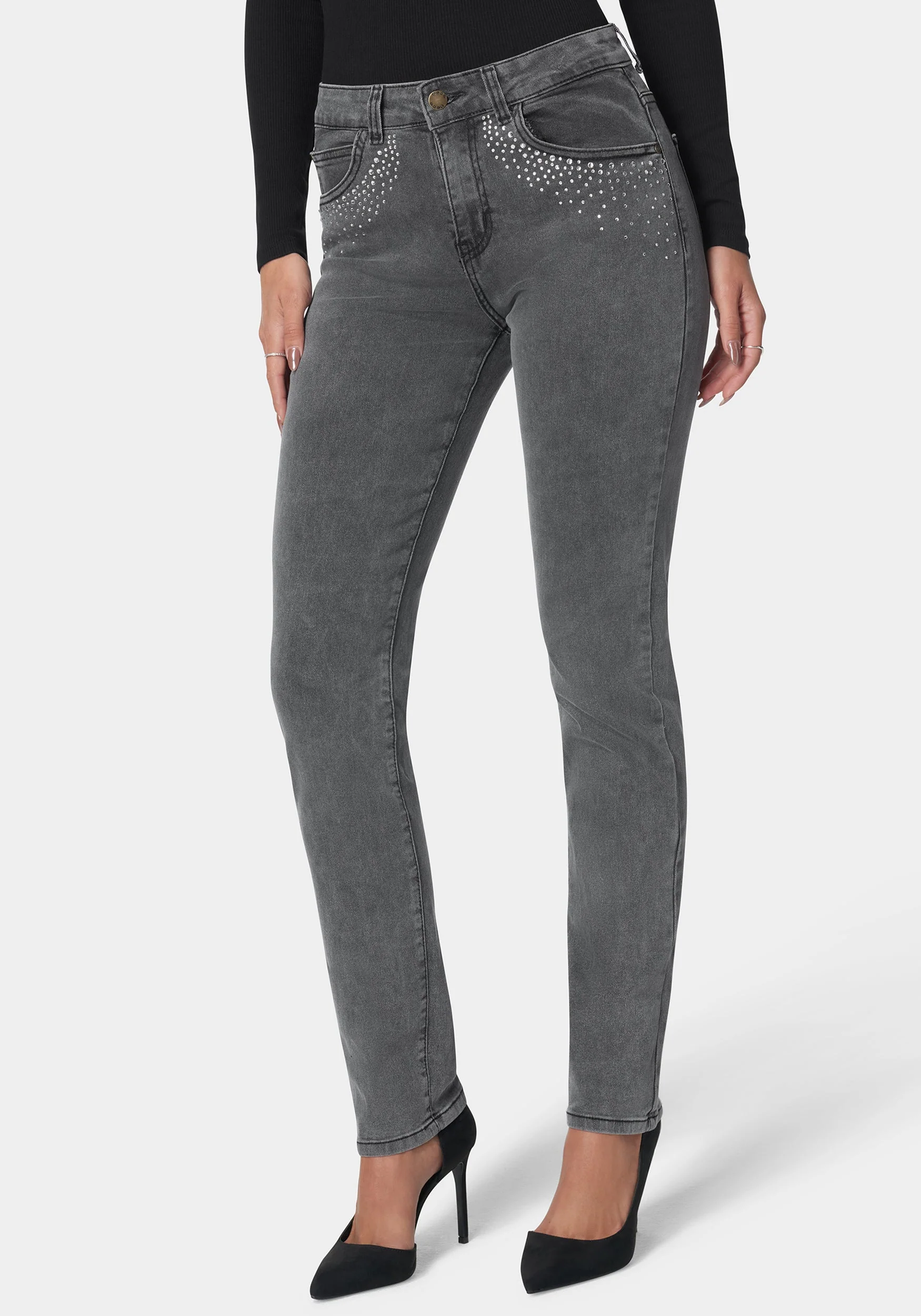 17221-the-mom-jean-with-embellishement-1.webp The Mom Jean With Embellishement
