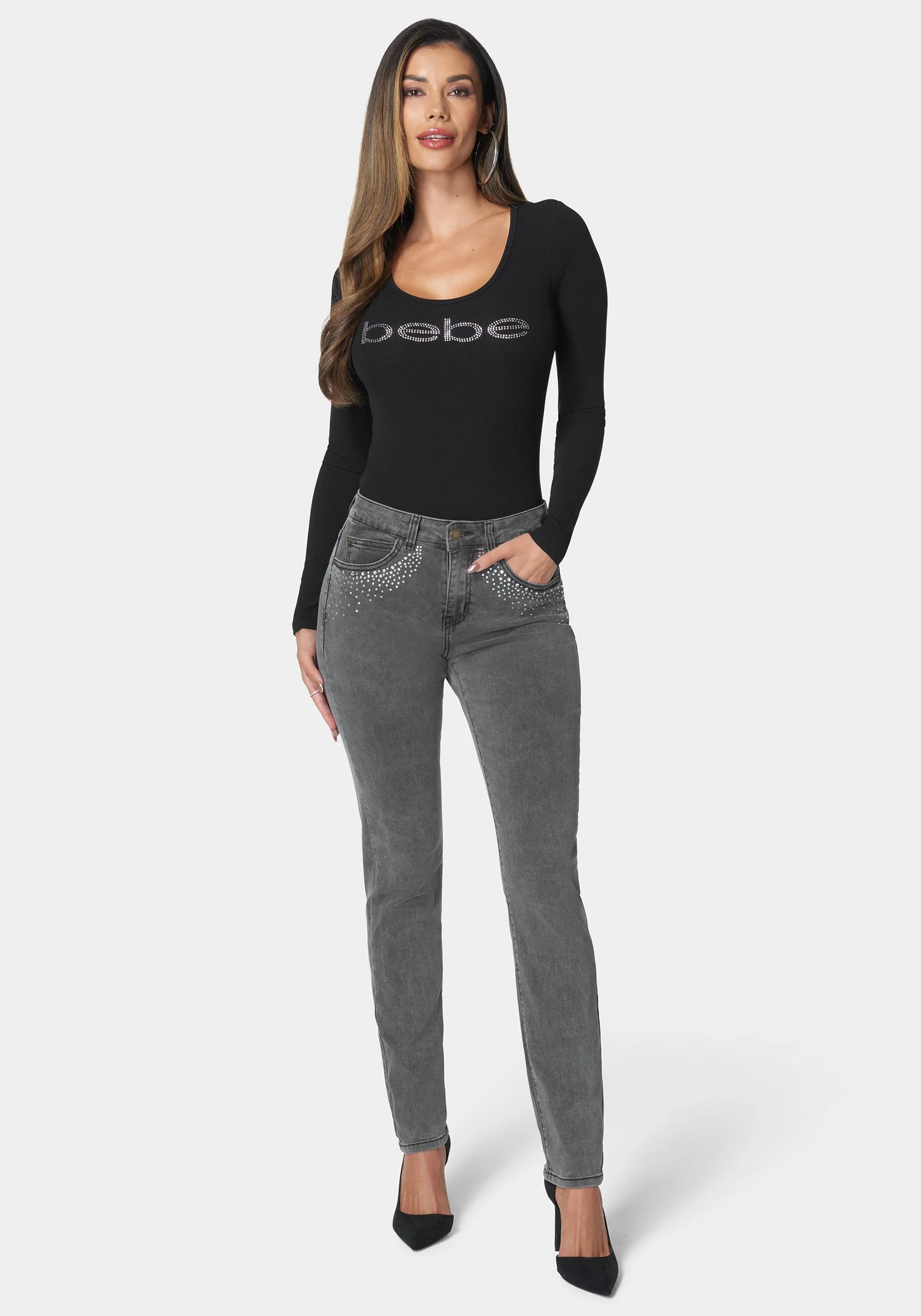 17221-the-mom-jean-with-embellishement-2.webp The Mom Jean With Embellishement