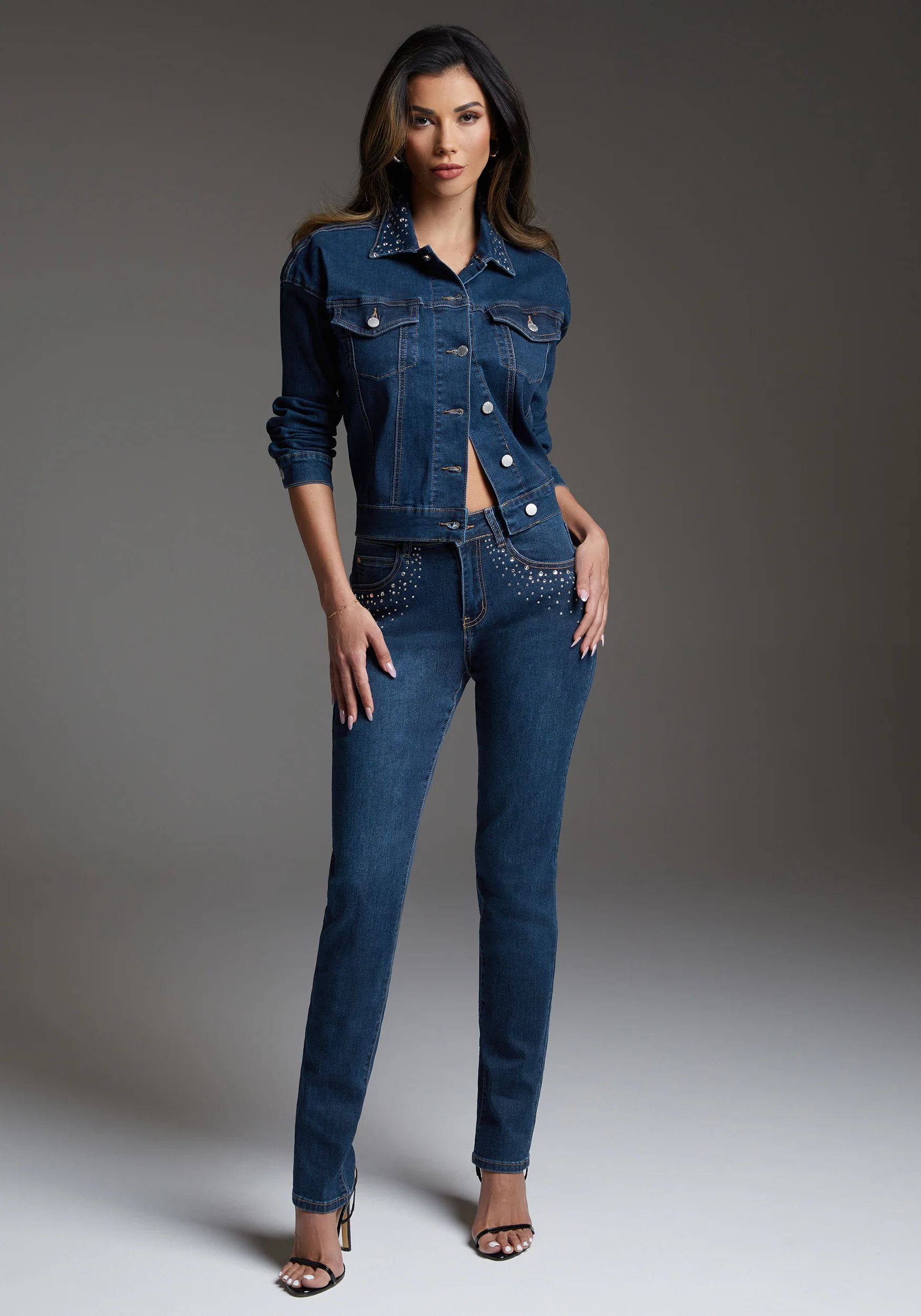 18813-bebe-slim-jean-embellished-with-crystals-by-swarovski-2.webp bebe Slim Jean Embellished With Crystals by Swarovski