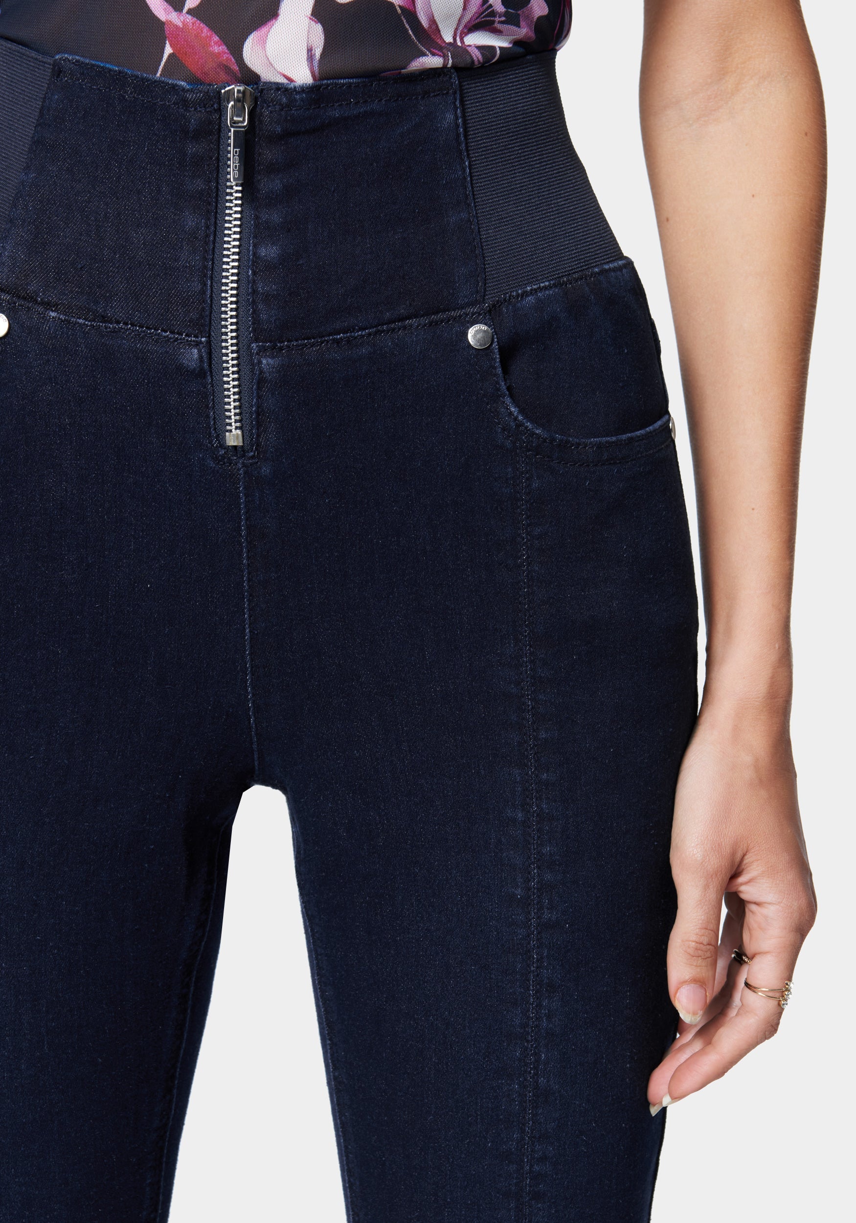 4119-zip-front-elastic-skinny-jean-4.jpg Zip Front Elastic Skinny Jean